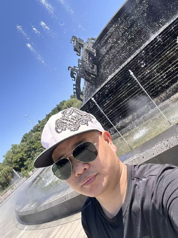 艾伦的第二张照片--厦门父母相亲团